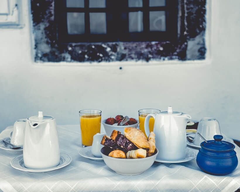 best breakfasts in Santorini